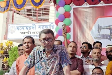 নারীদের স্বাস্থ্য সুরক্ষায় ২৫ হাজার মিডওয়াইফ নিয়োগ দেবে সরকার – স্বাস্থ্য ও পরিবার কল্যাণ মন্ত্রী