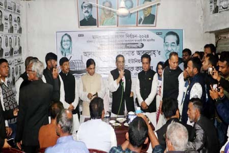বরিশাল-১ আসনে বিভিন্নস্থানে গণসংযোগ ও পথসভায় ভোট প্রার্থণা করেছেন আবুল হাসানাত আবদুল্লাহ