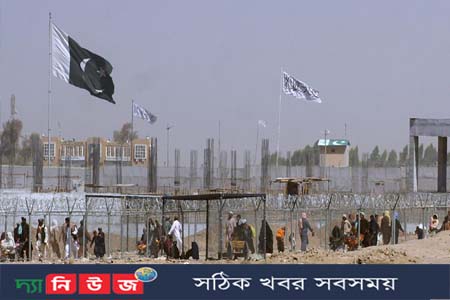 পাক সেনার ওপর আফগান জঙ্গিদের হামলায় নিহত ৩