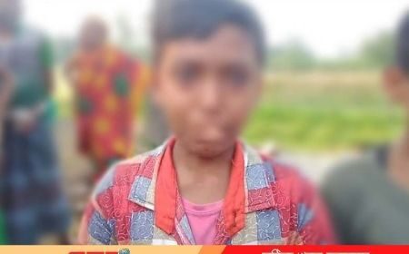 শিক্ষক কর্তৃক স্কুল ছাত্রকে প্রসাব খাওয়ানোর অভিযোগ