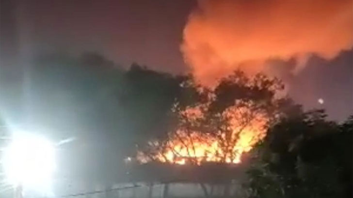 রাজধানীর কল্যাণপুর নতুনবাজার বেলতলা বস্তিতে আগুন
