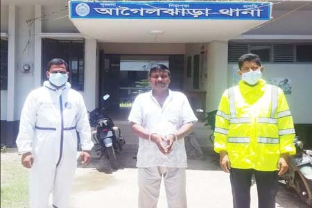 আগৈলঝাড়ায় মাদক ব্যবসায়ী