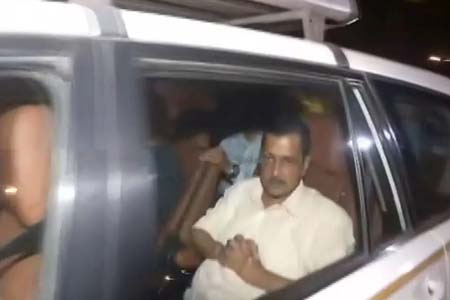 অরবিন্দ কেজরিওয়াল গ্রেপ্তার