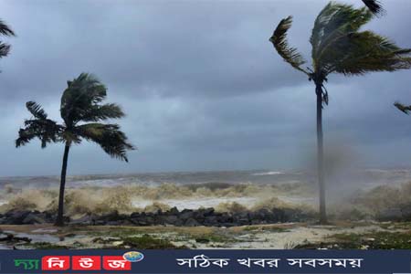 শক্তি হারাচ্ছে অশনি