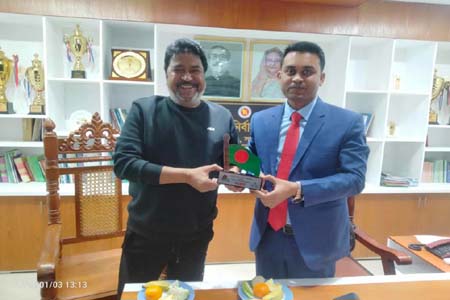 আশাশুনি উপজেলা চেয়ারম্যানের মোস্তাকিমের সাথে ইউএনও'র শুভেচ্ছা বিনিময়
