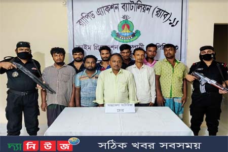 নোয়াখালীতে অটোরিকশা চোর চক্রের ৯ সদস্য গ্রেপ্তার