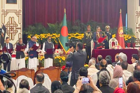আওয়ামী লীগ সরকারের নতুন মন্ত্রিসভার ২৫ মন্ত্রী ও ১১ প্রতিমন্ত্রীর শপথ