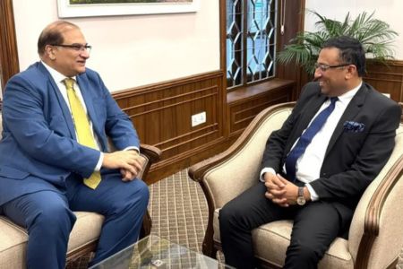 পররাষ্ট্র উপদেষ্টার স‌ঙ্গে পাকিস্তানের হাই কমিশনারের সাক্ষাৎ