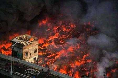 বঙ্গবাজারে আগুন