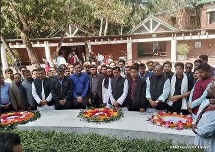 জাতির পিতার সমাধিতে বঙ্গবন্ধু পরিষদ বেসিক ব্যাংকের শ্রদ্ধা নিবেদন