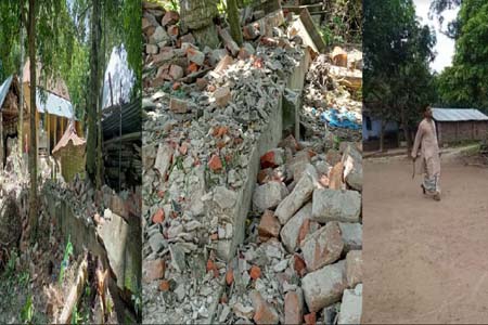 শার্শায় বসতবাড়ি জবর দখলে ভাংচুর হত্যার হুমকি। পুলিশে অভিযোগ দায়ের