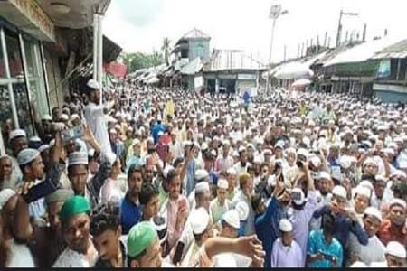 মহানবী (স.)-এর ব্যঙ্গচিত্রের প্রতিবাদে ভোলার শশীভূষণে মুসুল্লিদের বিক্ষোভ মিছিল ও সমাবেশ