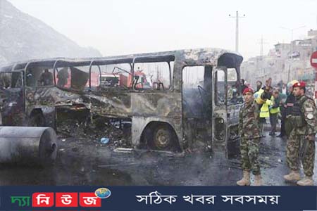 বাসে বোমা বিস্ফোরণ