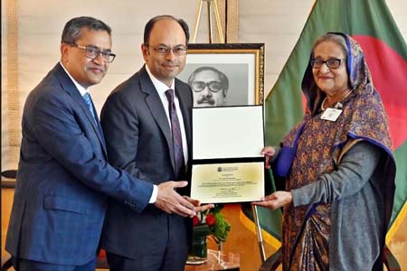 প্রধানমন্ত্রীকে ব্রাউন ইউনিভার্সিটি’র সম্মাননা