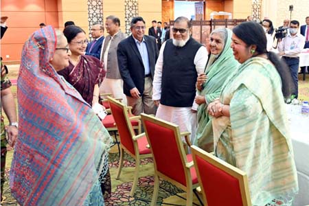 বাজেট পরবর্তী নৈশভোজে প্রধানমন্ত্রী শেখ হাসিনা