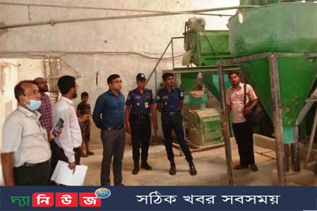মেহেরপুরের গাংনীতে ৩২০ বস্তা ক্যাটল ফিড জব্দ ॥ কারখানা সিলগালা