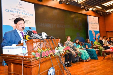 যুক্তরাষ্ট্রকে বাধ্য করছে