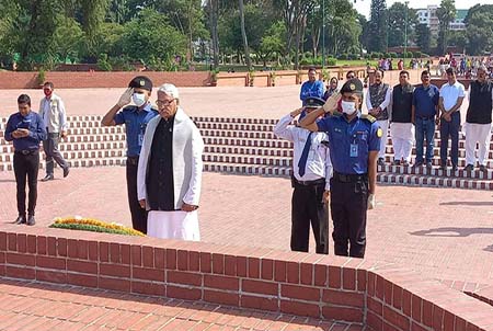 স্মৃতিসৌধে ডেপুটি স্পিকার শামসুল হক টুকু