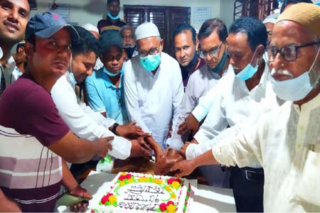 ধামইরহাটে উপজেলা আওয়ামীলীগের উদ্যোগে প্রধানমন্ত্রী ৭৫তম জন্মদিন পালন