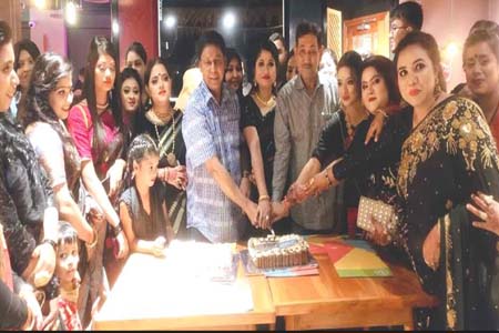 দিনাজপুর “দিনাজপুরের উদ্যোক্তাবর্গ” র ৩৩ হাজার সদস্য নিয়ে শীর্ষক অনুষ্ঠান