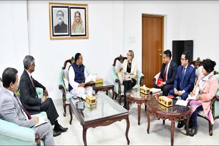 রাষ্ট্রদূত ও যুক্তরাজ্যের হাইকমিশনার সাক্ষাৎ