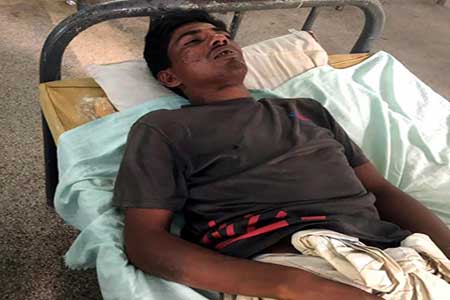সাপাহারে ইজিবাইক ছিনতাই