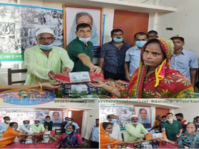 শেখ হাসিনার ছোটভাই শেখ সোহেলের সহায়তায় দাকোপে ঈদ বস্ত্র বিতরণ