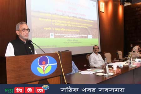 ভূমির অবক্ষয় রোধে দেশে ব্যাপকহারে বনায়ন করছে সরকার -পরিবেশমন্ত্রী