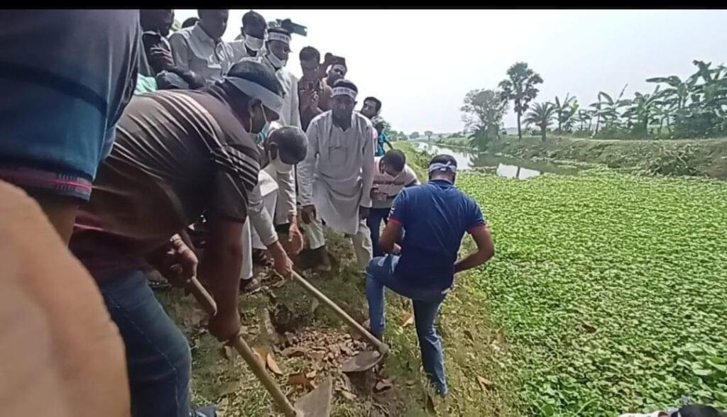 মাগুরা সদর উপজেলায় তালবীজ রোপন কর্মসূচী।