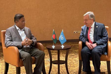 শেখ হাসিনাকে অভিনন্দন