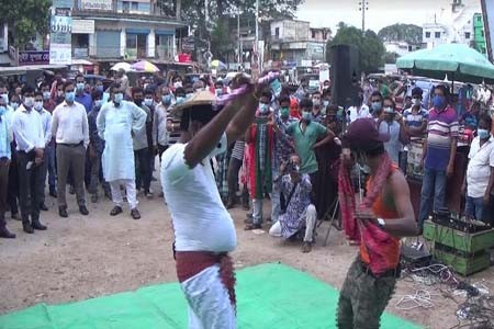 গম্ভীরা পরিবেশন