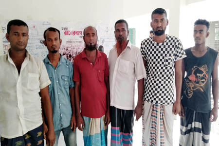 অশান্ত হয়ে ওঠা গৌরনদীর বেদেপল্লীর ১৬ জন গ্রেপ্তার