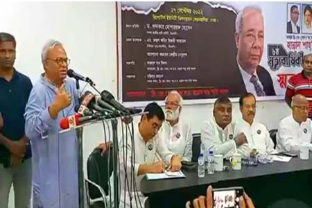 হামলা প্রতিরোধ করতে পতাকার লাঠি আরও লম্বা করতে হবে -রিজভী