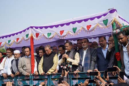 দেশকে এগিয়ে নিয়ে যেতে চাই