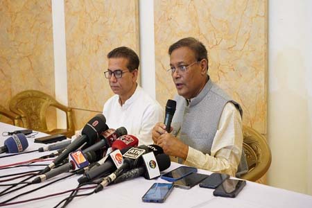 নির্বাচন কেউ পর্যবেক্ষণ