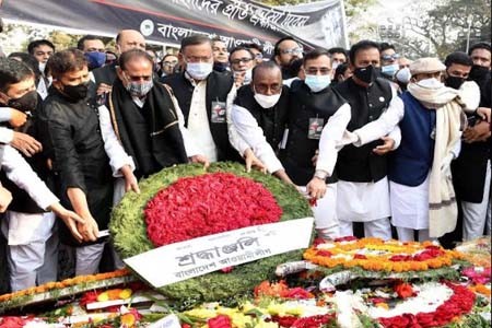 তরুণ ছাত্রনেতা শেখ মুজিবুর রহমান বাংলা রাষ্ট্রভাষার দাবি উপস্থাপন করেছিলেন -অমর একুশেতে তথ্যমন্ত্রী
