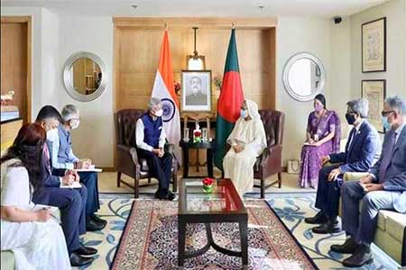 হাসিনার সঙ্গে ভারতের পররাষ্ট্রমন্ত্রী ড. সুব্রামানিয়াম জয়শঙ্কর