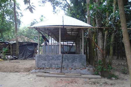হিন্দু পরিবারের জমি দখল