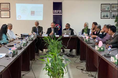 উপযুক্ত ব্যবসার পরিবেশের ওপর জোর