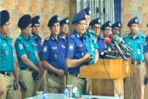 চাঁদাবাজি বন্ধে আসছে নতুন আইন, অভিযোগ ছাড়াই ব্যবস্থা নিতে পারবে পুলিশ: আইজিপি