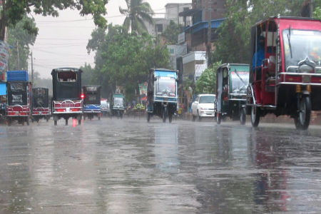 দীর্ঘ সাড়ে ৬ মাস পর ঝিনাইদহে স্বস্তির বৃষ্টি