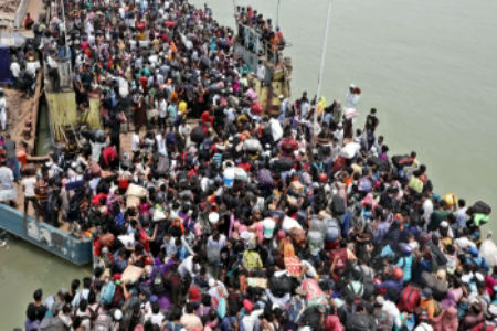 ঈদযাত্রায় ঘরমুখো মানুষের ঢল উদ্বেগজনক