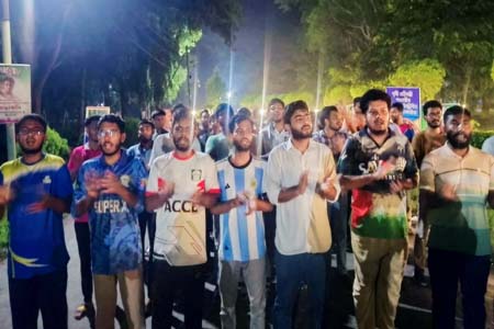 ইবিতে শিক্ষার্থীদের বিক্ষোভ