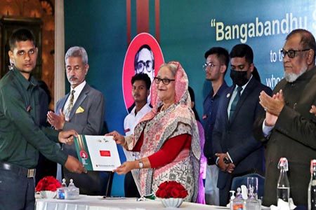 বাংলাদেশের একজন আইকনিক