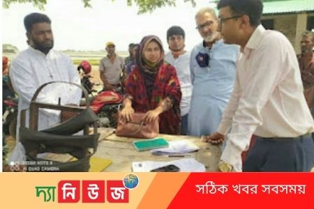 গৃহহীনদের নির্মাণাধীন বাসগৃহ পরিদর্শন