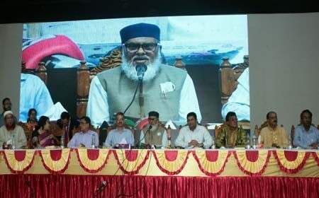 যোগ্যতার ভিত্তিতে মানুষকে মূল্যায়ন