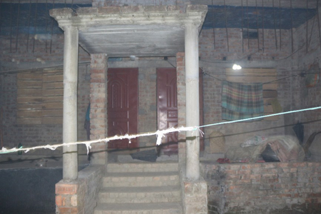 যশোরে বাল্য বিয়েতে সহযোগিতা না করায় গ্রাম পুলিশ অবরুদ্ধ, হুমকি