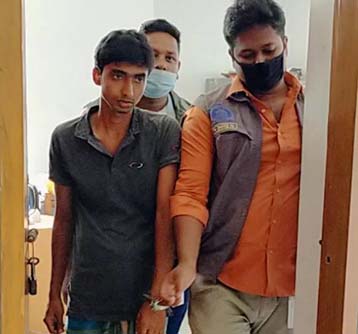 প্রতারণার অভিযোগে যুবক