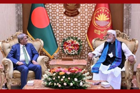 রাষ্ট্রপতির সঙ্গে বঙ্গবীর কাদের সিদ্দিকীর সৌজন্য সাক্ষাৎ