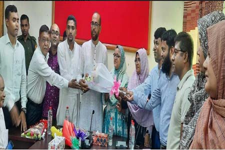 কালীগঞ্জ উপজেলা পরিষদের নবনির্বাচিত জনপ্রতিনিধিদের বরন অনুষ্ঠান